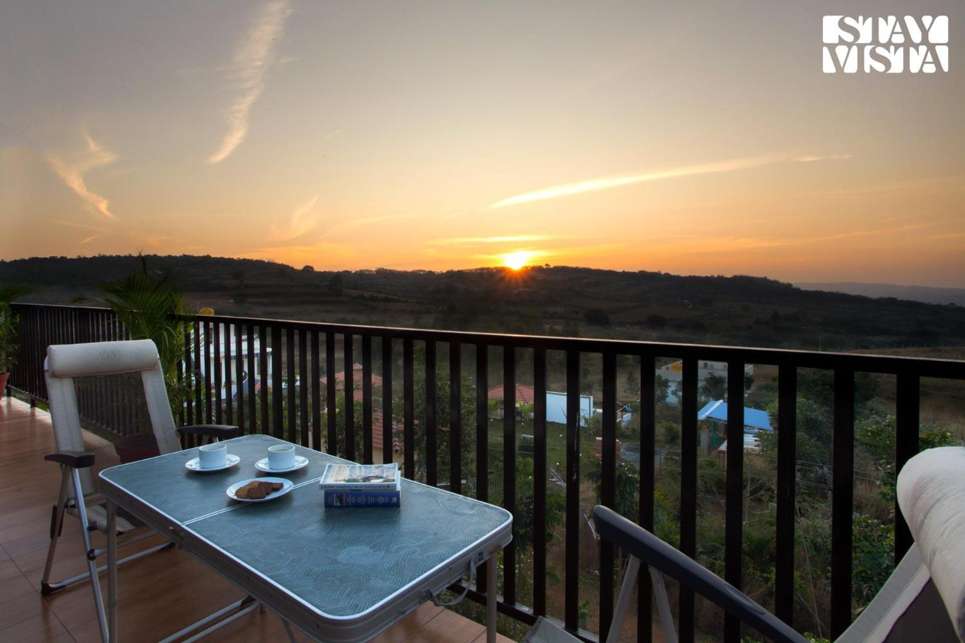 Stayvista At Hillside Harmony Pvt Pool & Free Breakfast Бангалор Экстерьер фото